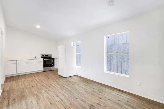 224 Bee St in San Antonio, TX - Building Photo - Building Photo
