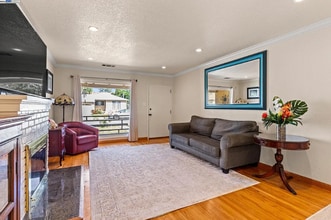 20171 Leroy Dr in Castro Valley, CA - Building Photo - Building Photo