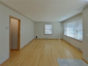 3755 Major Ave N in Minneapolis, MN - Foto de edificio - Building Photo