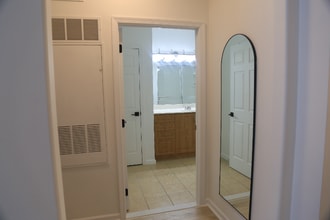 12925 Centre Park Cir in Herndon, VA - Building Photo - Building Photo