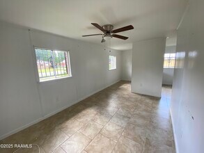 12355 Palmyra Dr in Baton Rouge, LA - Building Photo - Building Photo