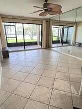 6291 Bahia Del Mar Cir in St. Petersburg, FL - Building Photo - Building Photo