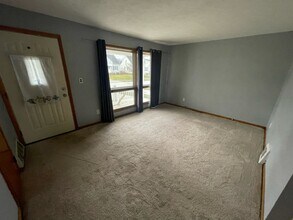 15920 Pike Blvd in Brook Park, OH - Building Photo - Building Photo