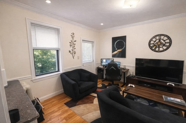 4 Park Vale Ave, Unit 12 in Boston, MA - Building Photo - Building Photo