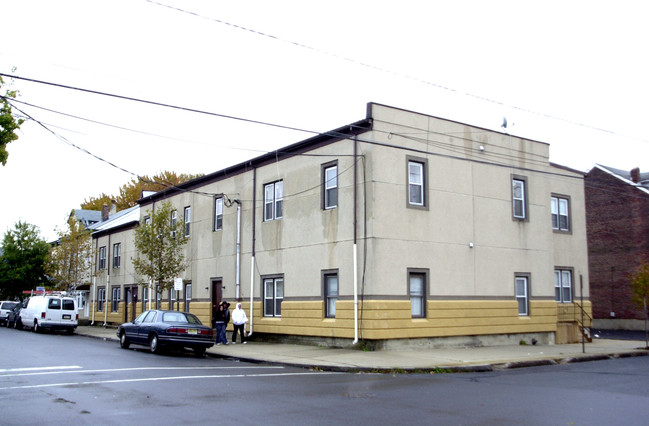 702 Anderson St in Trenton, NJ - Building Photo - Building Photo