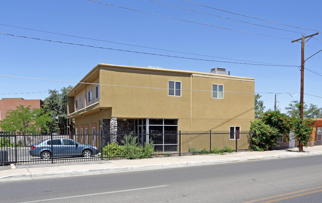 351 Washington St SE in Albuquerque, NM - Building Photo - Building Photo