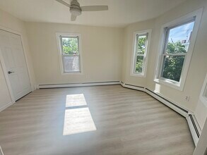 144 Spring St, Unit 3 in Cambridge, MA - Building Photo - Building Photo