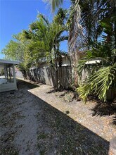 122 NW 6th Ave in Dania Beach, FL - Building Photo - Building Photo
