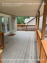 9810 SW 55th Ave in Portland, OR - Building Photo - Building Photo