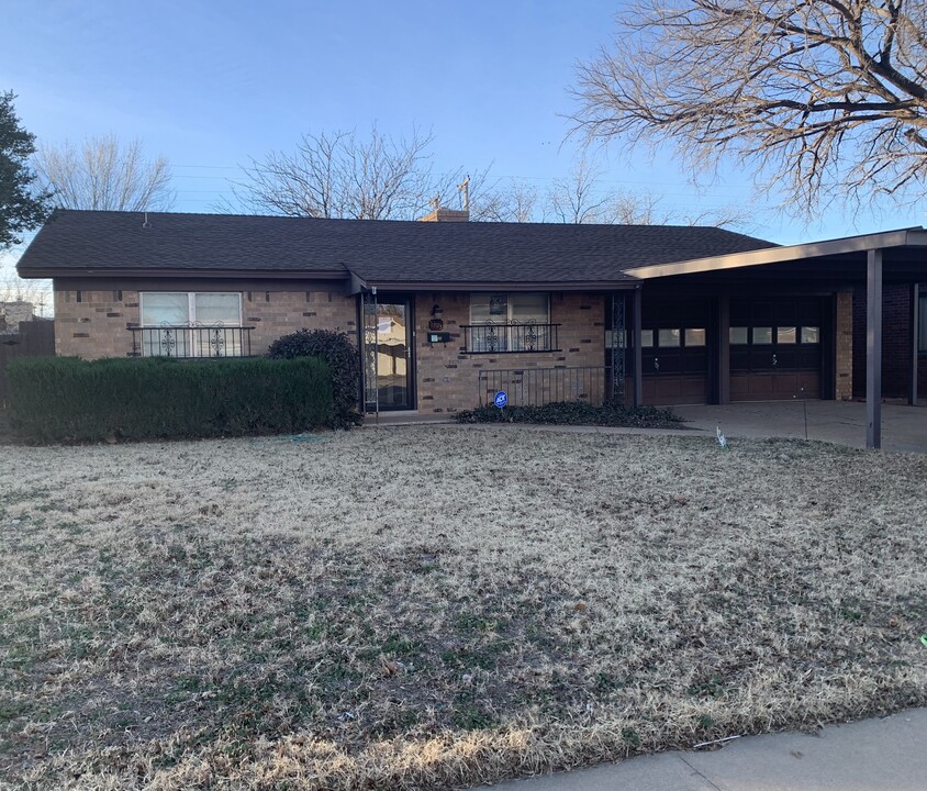 5403 45th St in Lubbock, TX - Building Photo