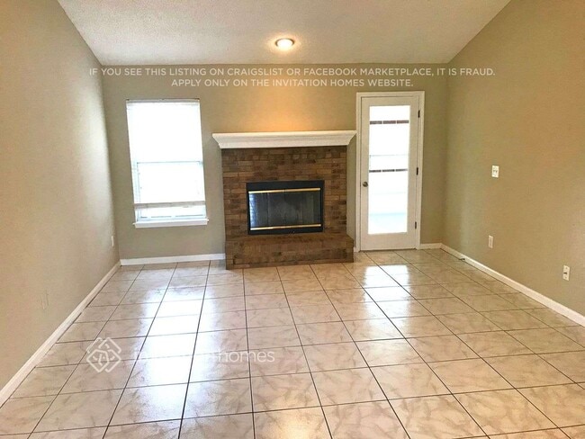 11572 Twin Oaks Dr, Unit 3D in Jacksonville, FL - Building Photo - Building Photo