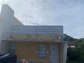 149 Bentley Dr in Miami Springs, FL - Building Photo - Building Photo