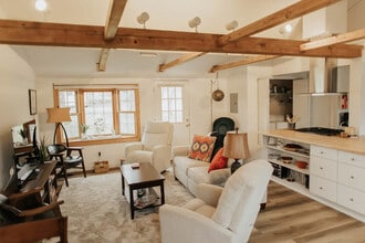 1109 S Fess Ave in Bloomington, IN - Foto de edificio - Building Photo