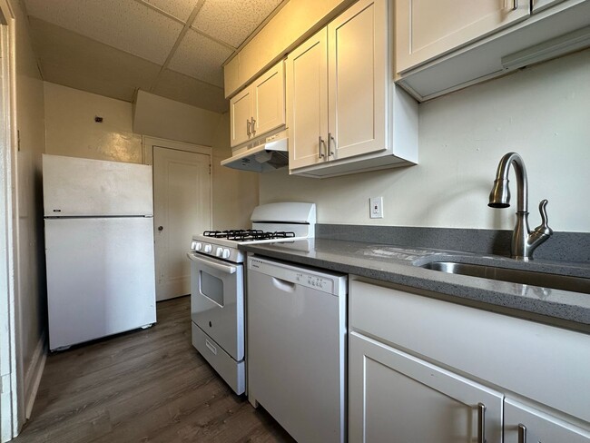 247 Halket Pl in Pittsburgh, PA - Building Photo - Building Photo