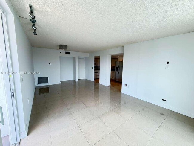 919 Hillcrest Dr in Hollywood, FL - Foto de edificio - Building Photo