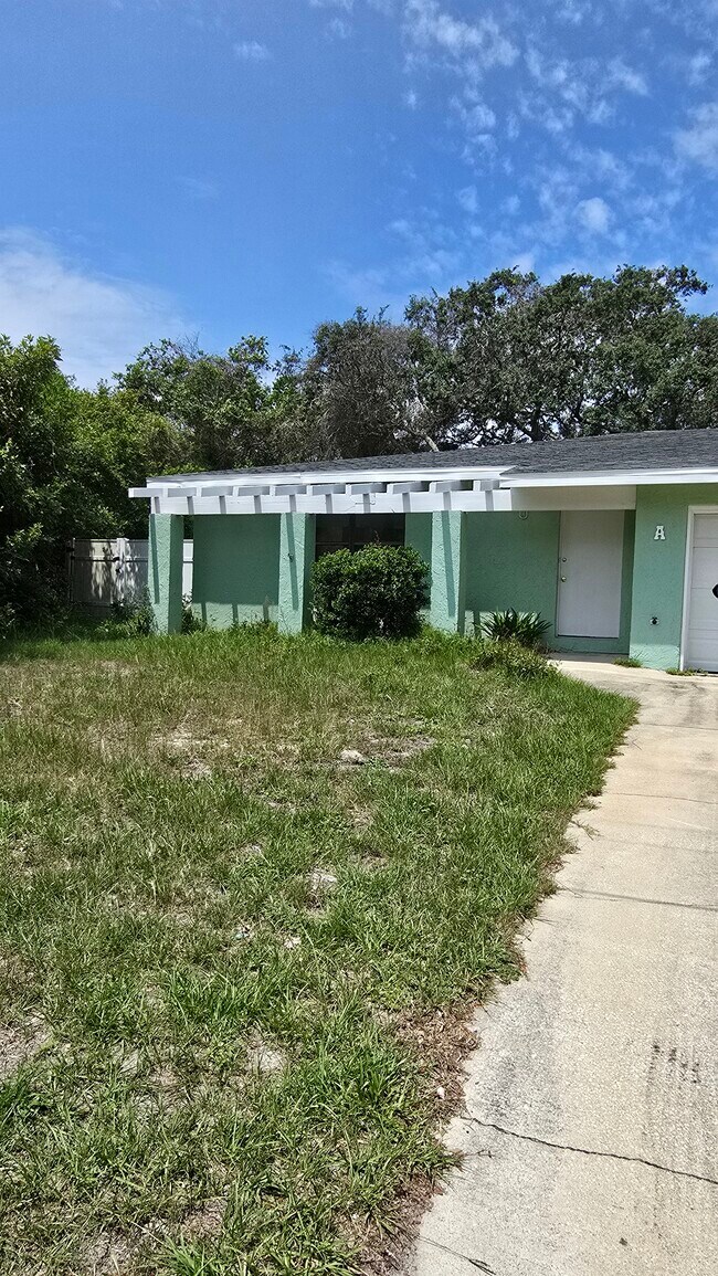 property at 53 Atlantic Oaks Cir