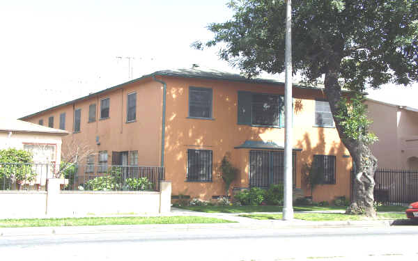 1970 Pine Ave in Long Beach, CA - Foto de edificio - Building Photo