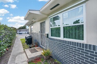 4521 NW 14th Ave in Miami, FL - Building Photo - Building Photo