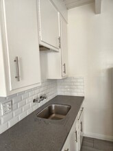 1909 Beachwood Dr in Los Angeles, CA - Building Photo - Building Photo