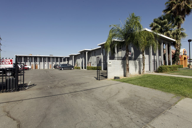 Union Avenue Townhome Apartments