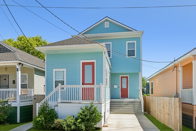 property at 2810 N Rocheblave St