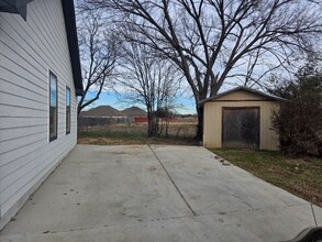 1650 Ruthdale Dr in Fort Worth, TX - Foto de edificio - Building Photo