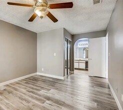 2200 S Fort Apache Rd, Unit 1135 in Las Vegas, NV - Foto de edificio - Building Photo