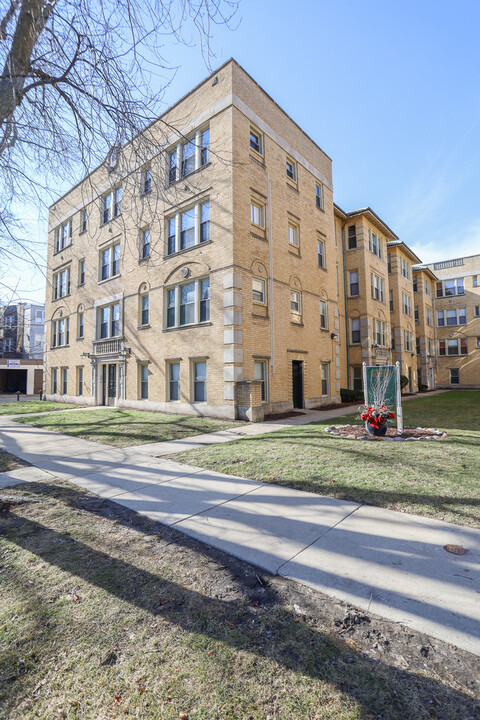 7518 N Seeley Ave in Chicago, IL - Building Photo