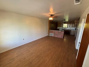 101 Ranchero Rd in Kerrville, TX - Building Photo - Building Photo
