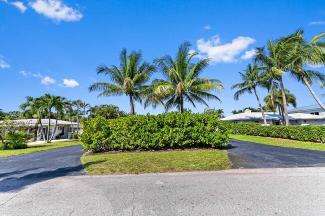 445 NW 5th Ave in Boca Raton, FL - Building Photo - Building Photo