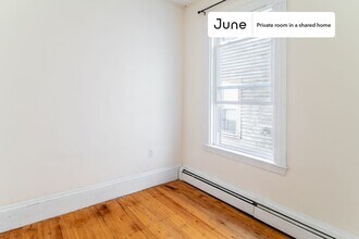 Room in Shared 5 bed/1 bath home in Boston, MA - Building Photo - Building Photo
