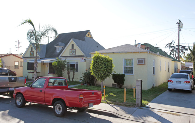 2644-2648 Broadway in Huntington Park, CA - Building Photo - Building Photo