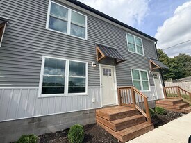 604 Crescent Hill Dr, Unit ABC in Campbellsville, KY - Building Photo