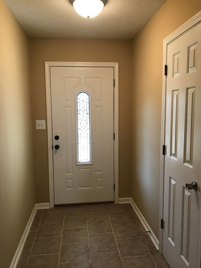 537 Westwood Dr in Clarksville, TN - Building Photo - Building Photo