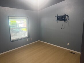 1904 N 32nd Pl in Mount Vernon, WA - Building Photo - Building Photo