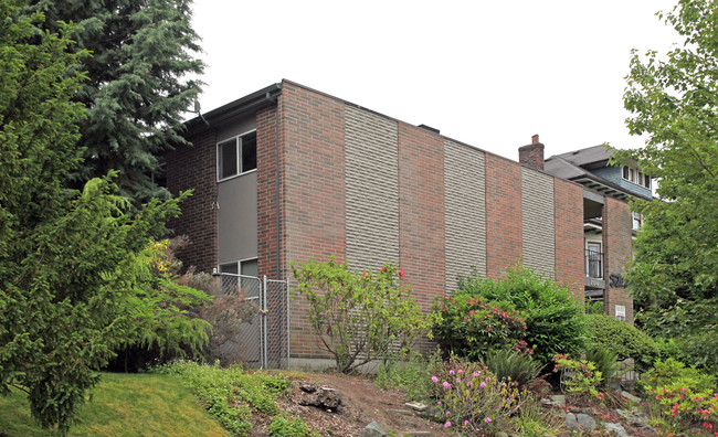 Talisman  Apartments in Tacoma, WA - Building Photo - Building Photo