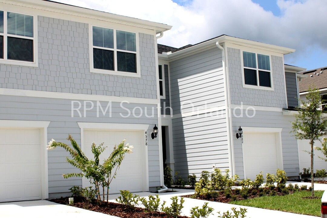 4578 Cypress Cay Wy in Kissimmee, FL - Foto de edificio