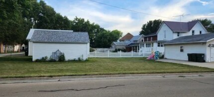 1212 1st Ave in Sterling, IL - Building Photo - Building Photo