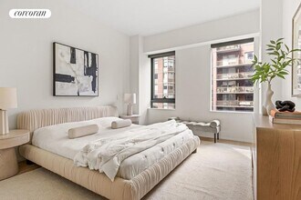 121 E 22nd St in New York, NY - Foto de edificio - Building Photo