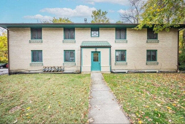 property at 400 Mimosa Ct
