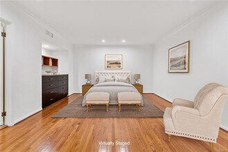 11053 Strathmore Dr in Los Angeles, CA - Building Photo - Building Photo