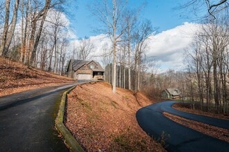 211 Spicewood Dr in Boone, NC - Building Photo - Building Photo