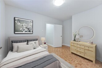 153 St George St in Toronto, ON - Building Photo - Building Photo