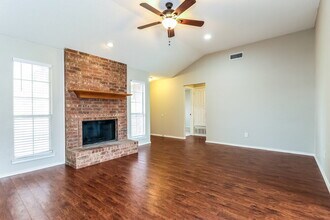 3724 Clear Brook Cir in Fort Worth, TX - Building Photo - Building Photo