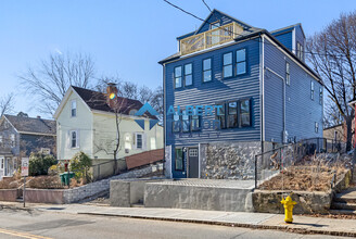 232 Fulton St, Unit 232 in Medford, MA - Foto de edificio - Building Photo