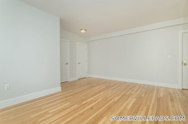 136 Highland Ave, Unit 12 in Somerville, MA - Building Photo - Building Photo