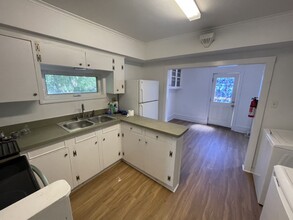 10 Russell St, Unit 1 in Burlington, VT - Foto de edificio - Building Photo