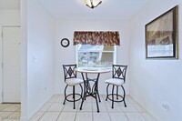 120 Pebble Shores Dr in Naples, FL - Building Photo - Building Photo