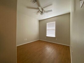 6537 92nd St in Lubbock, TX - Building Photo