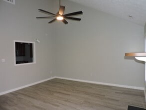 7666 The Points Pl in Gloucester Point, VA - Building Photo - Building Photo